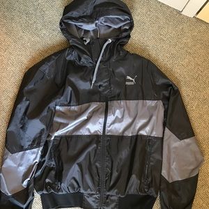 Puma windbreaker like new