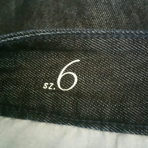 Shorts - Picture 4 of 4