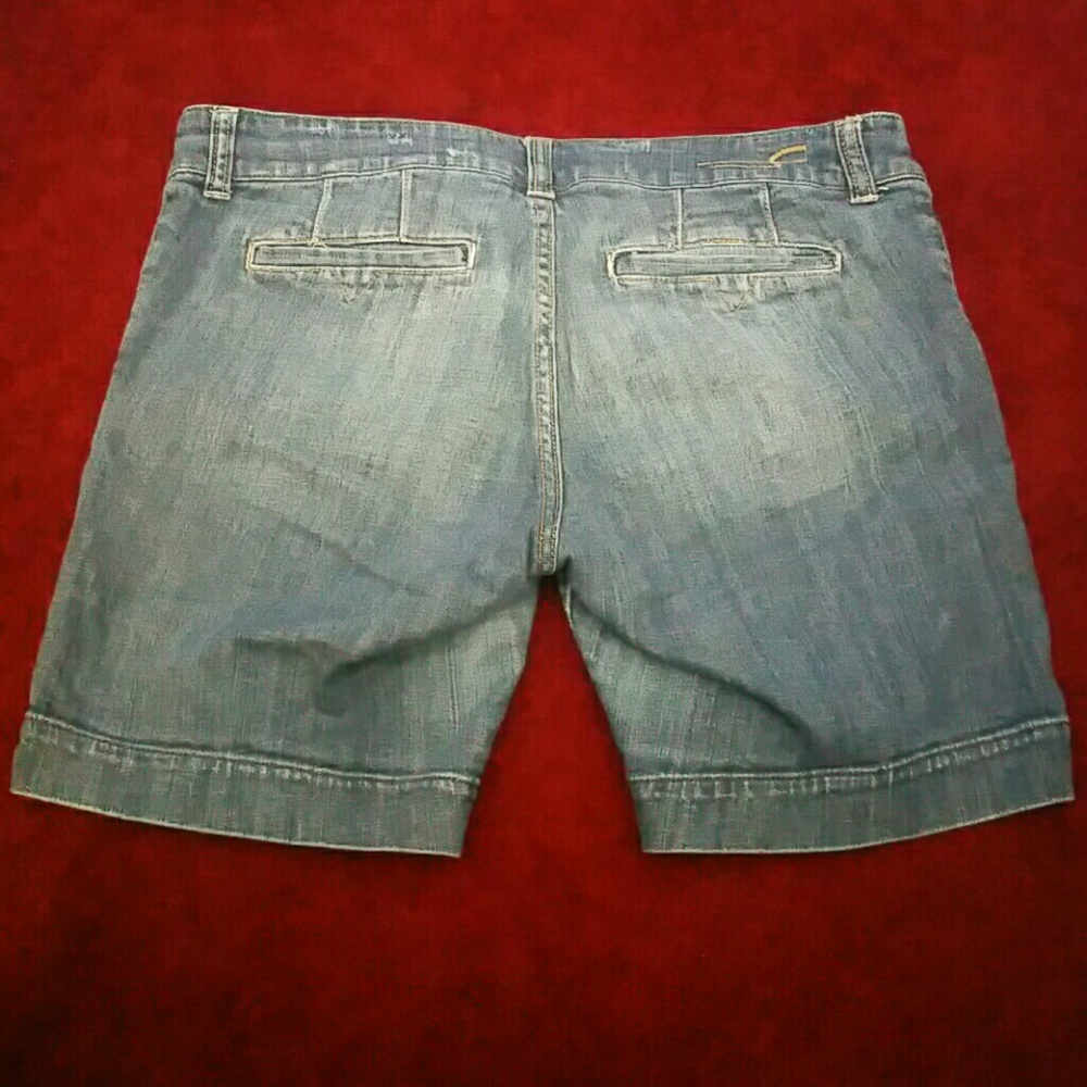Shorts - Picture 2 of 3