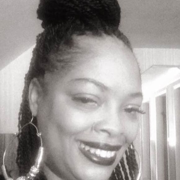 Meet your Posher, Velina - Picture 1 of 1