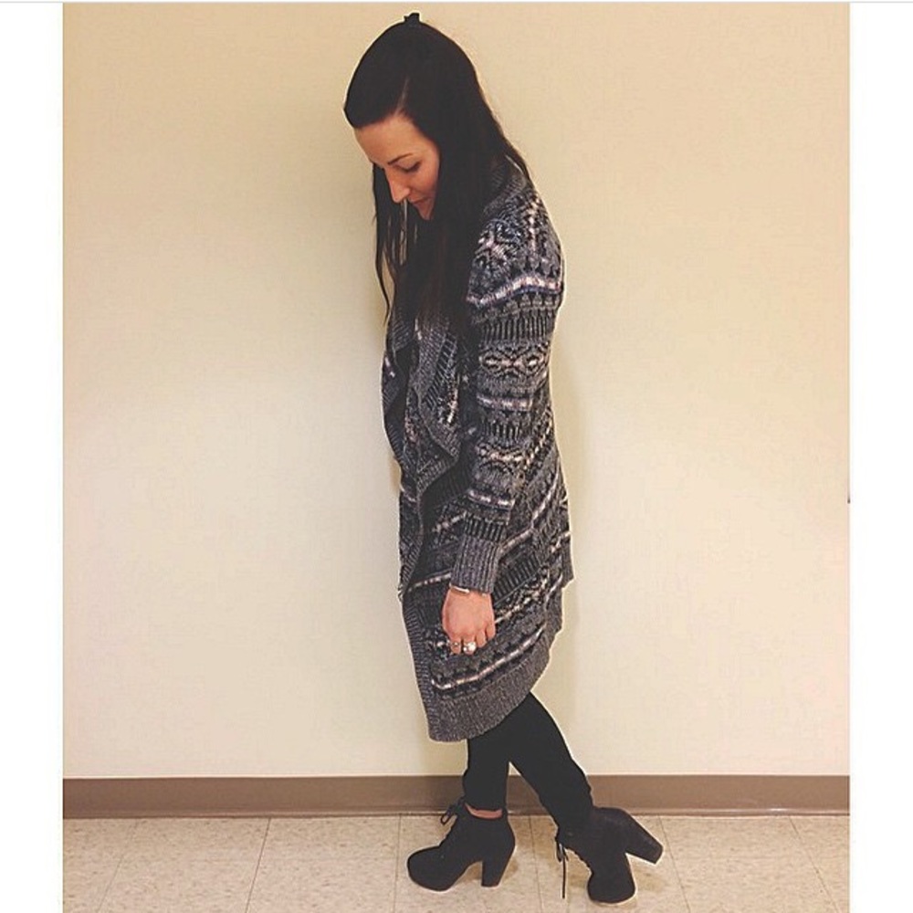 Long grey tribal print sweater