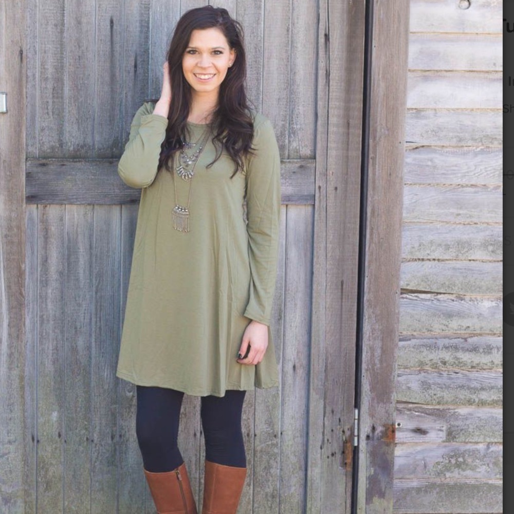 Gorgeous olive green stretch scoop neck tunic –new