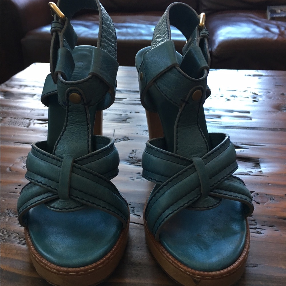 Chloe Platform Clog in Size 8 in Sky Blue