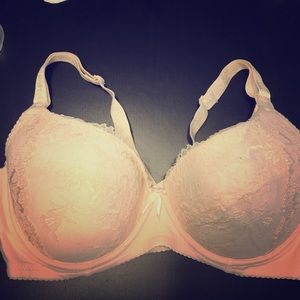 36D double pumping bra, underwire, peach colored