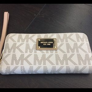 Michael Kors Wallet/Clutch