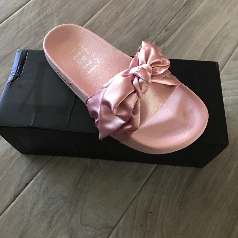 Puma Rihanna Fenty slipper brand new in box