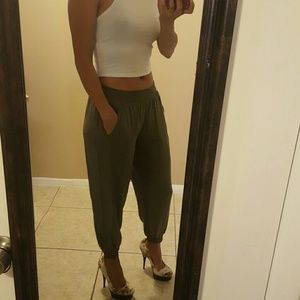 American Eagle joggers