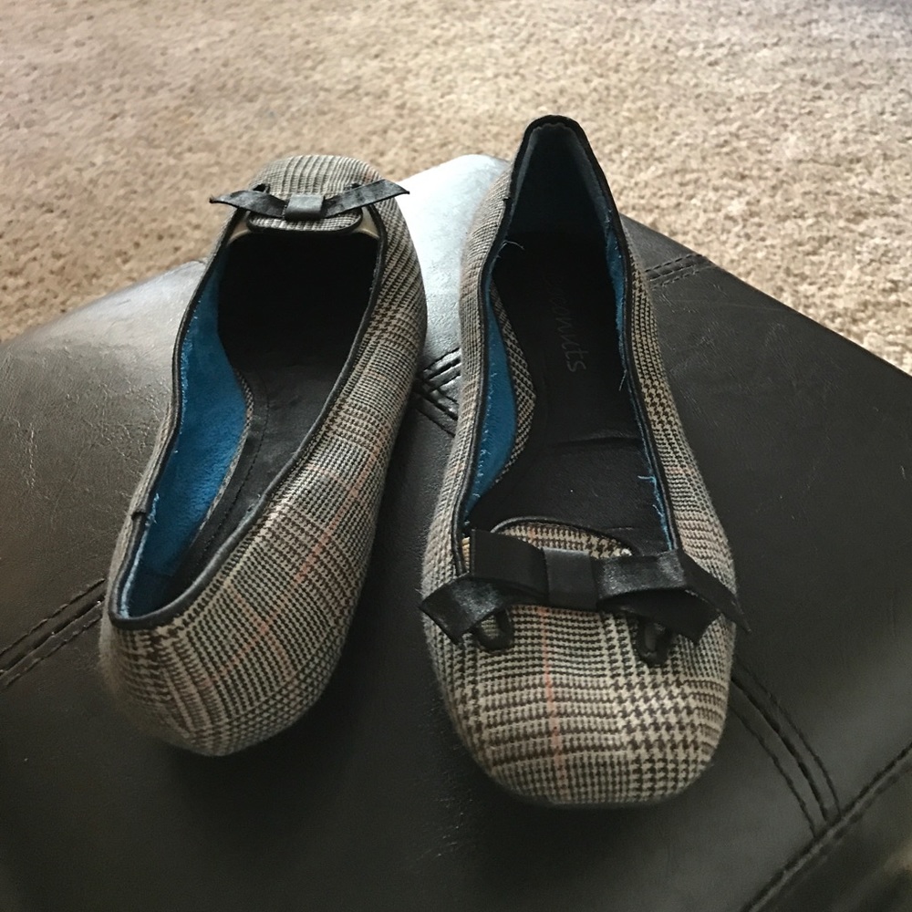 Plaid flats