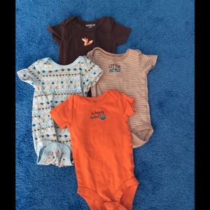 Set of 4 unisex onsies