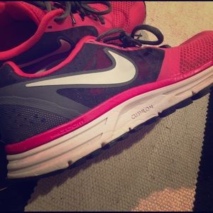 Nike Fitsole Athletic Shoe