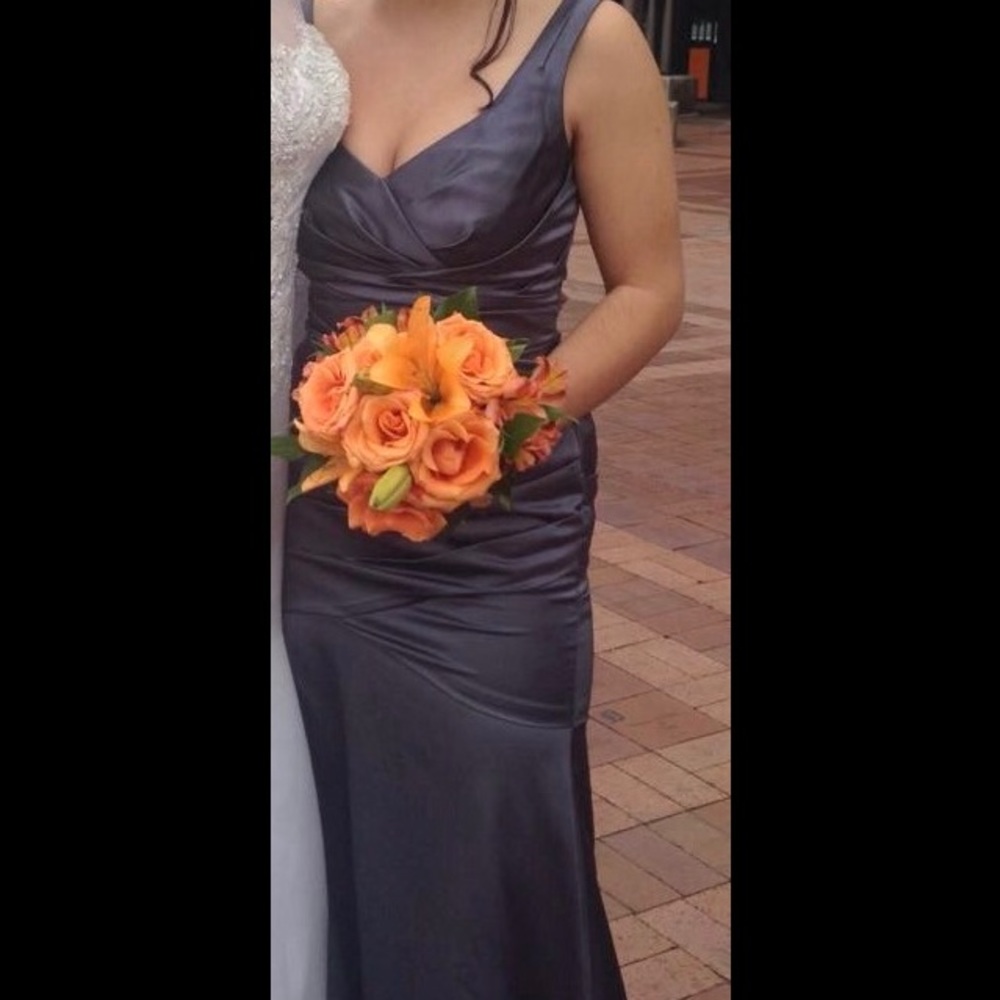 Dress - Picture 4 of 5