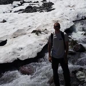 Meet your Posher, Casey