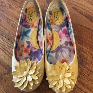 b.o.c Born Concept - Yellow Leather Flats Floral