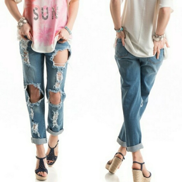 Distressed Boyfriend Jeans - Picture 1 of 8