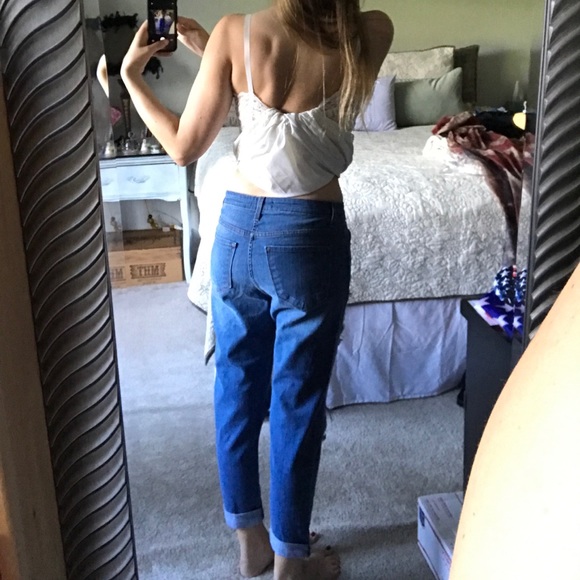Distressed Boyfriend Jeans - Picture 5 of 8