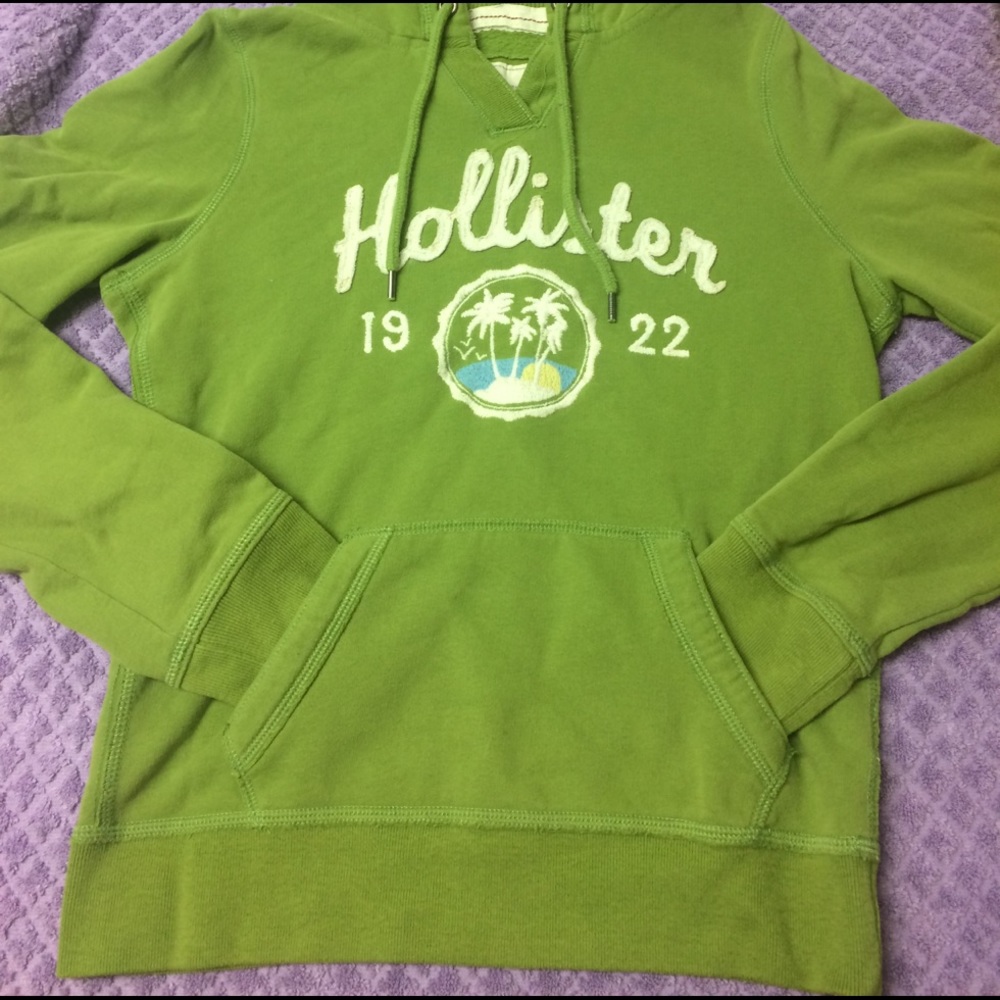 🎉SOLD!!!🎉 Hollister Hoodie