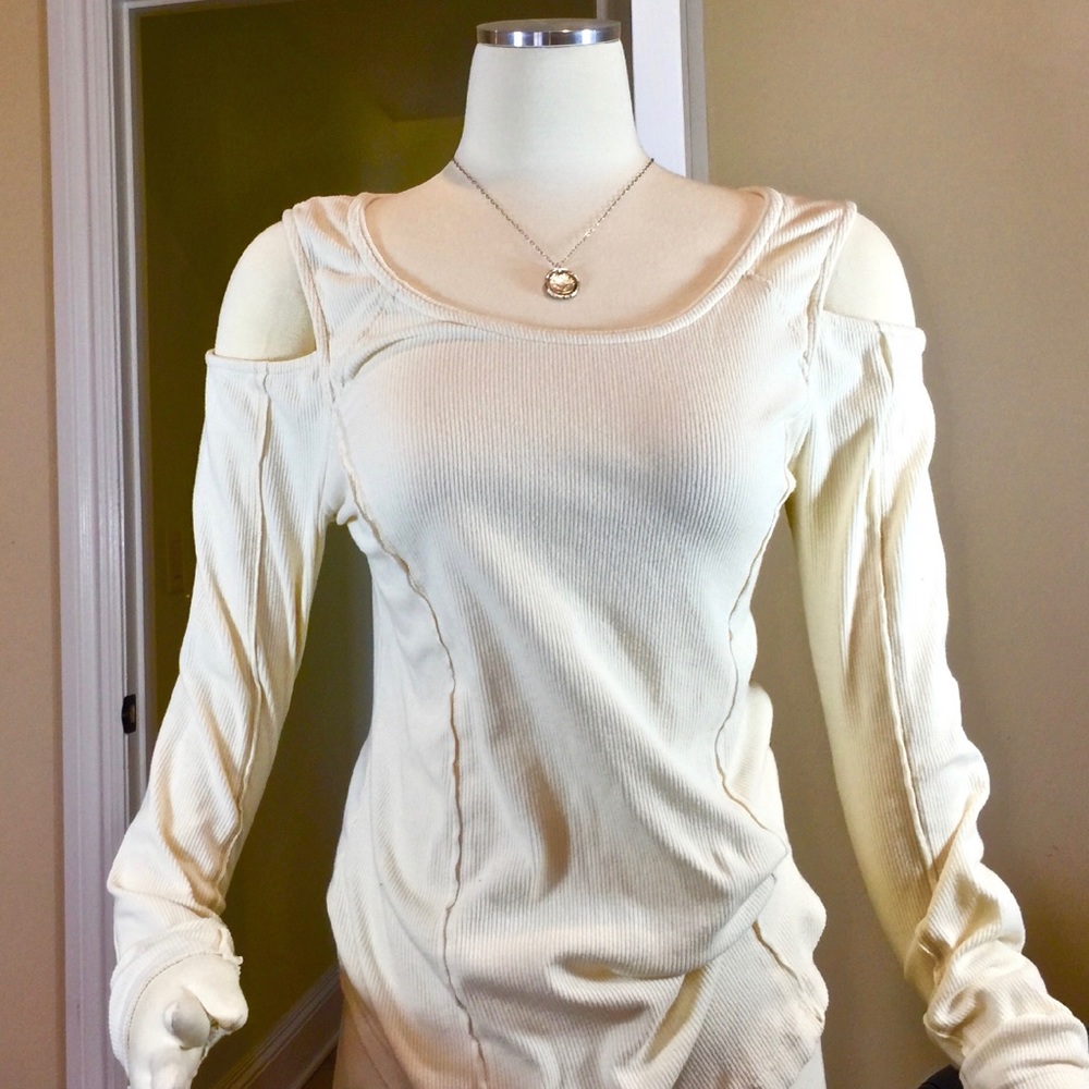 FREE PEOPLE Cold Shoulder Stretchy Top sz L