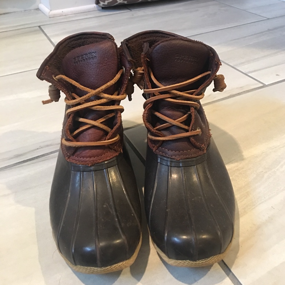 Duck boots