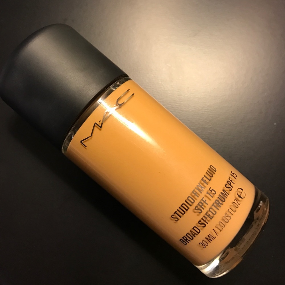 Mac Studio Fix Fluid BRAND NEW
