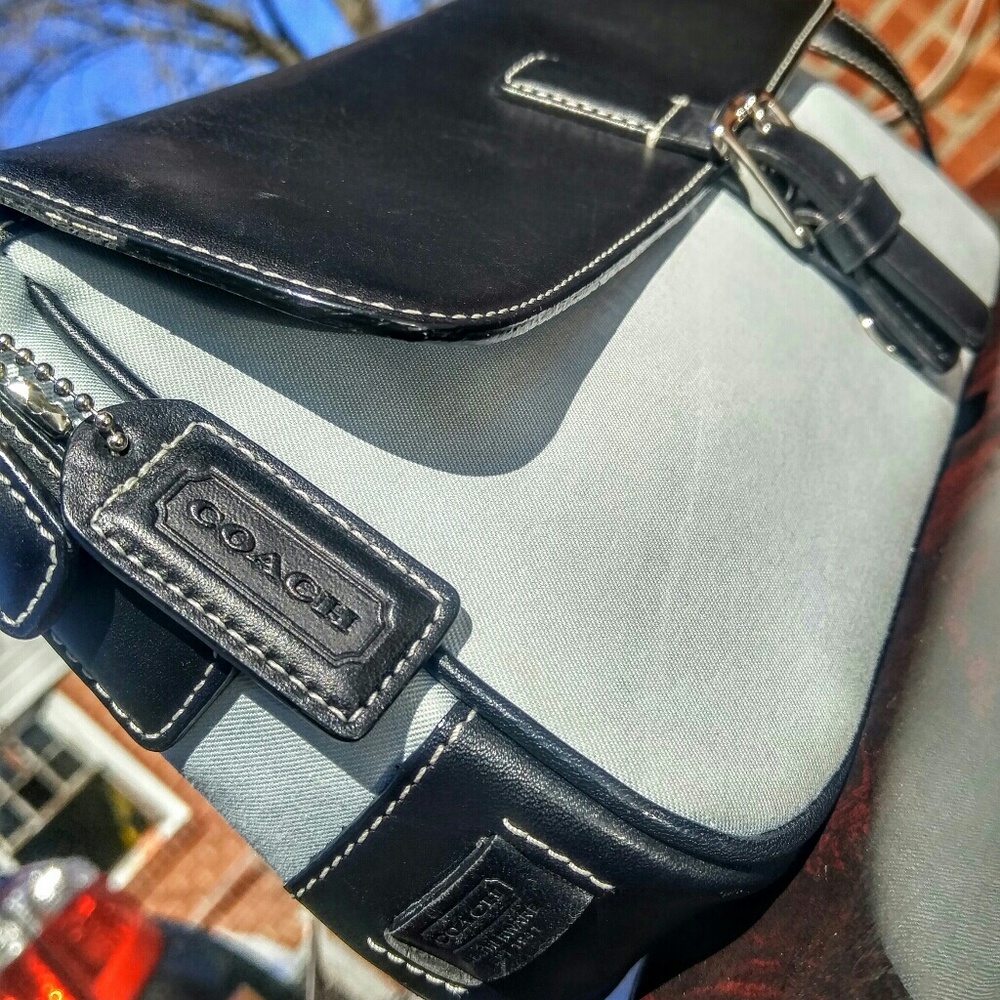 Authentic Coach baguette leather top + Free Gift