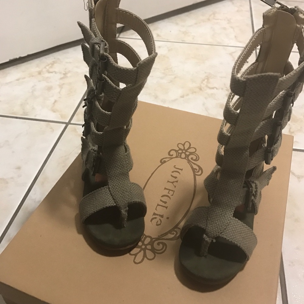SOLD ❗️❌❗️❌Joyfolie Jayla Olive Gladiator Sandals