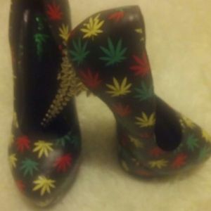 NWOT Kush Kouture Spiked Stiletto Heels