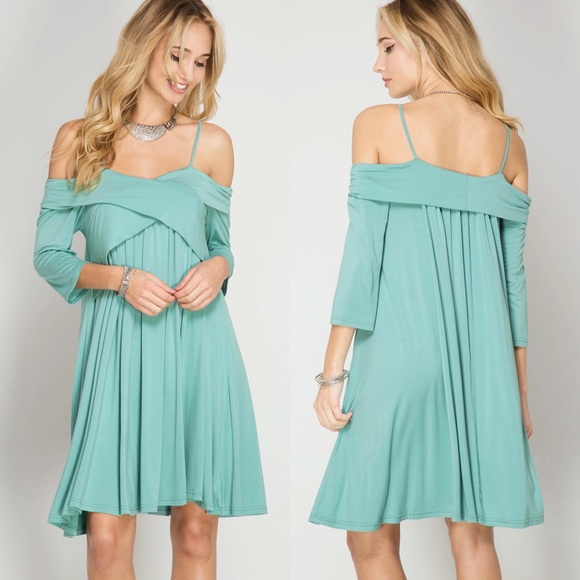 Off shoulder dress - Picture 2 of 4