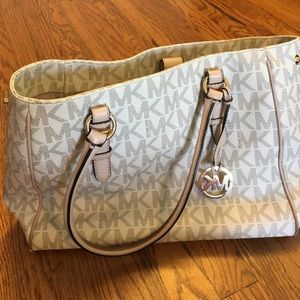 Michael Kors cream w/ gold detail leather tote