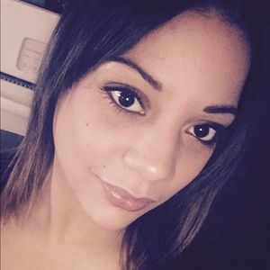 Meet your Posher, Tabitha