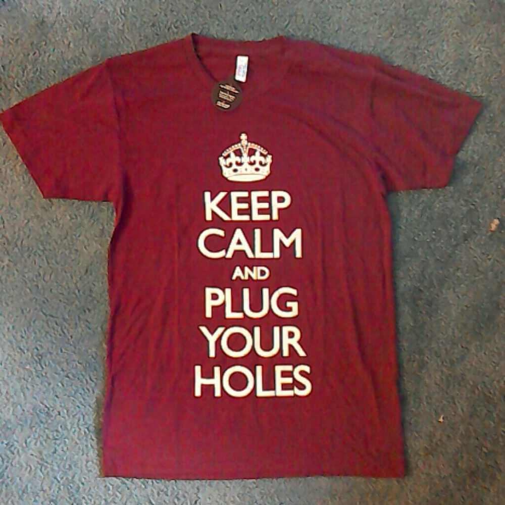 Plugyourholes T-Shirt