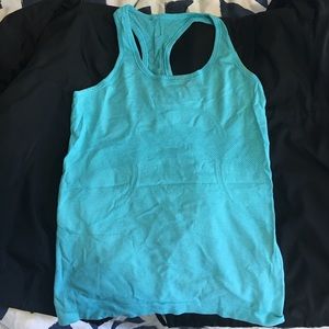 Lululemon top