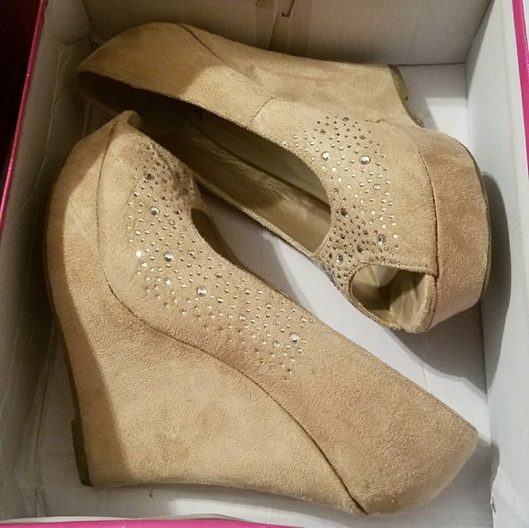 Embellished suede nude wedges - Picture 1 of 1