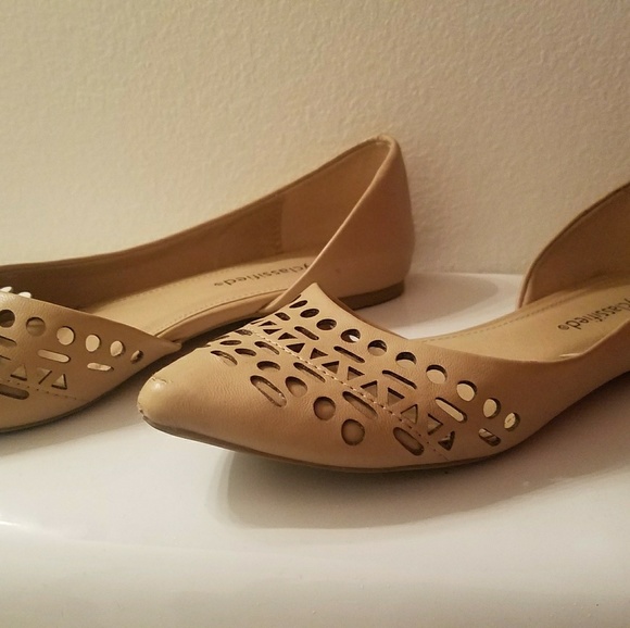 Nude flats - Picture 1 of 1