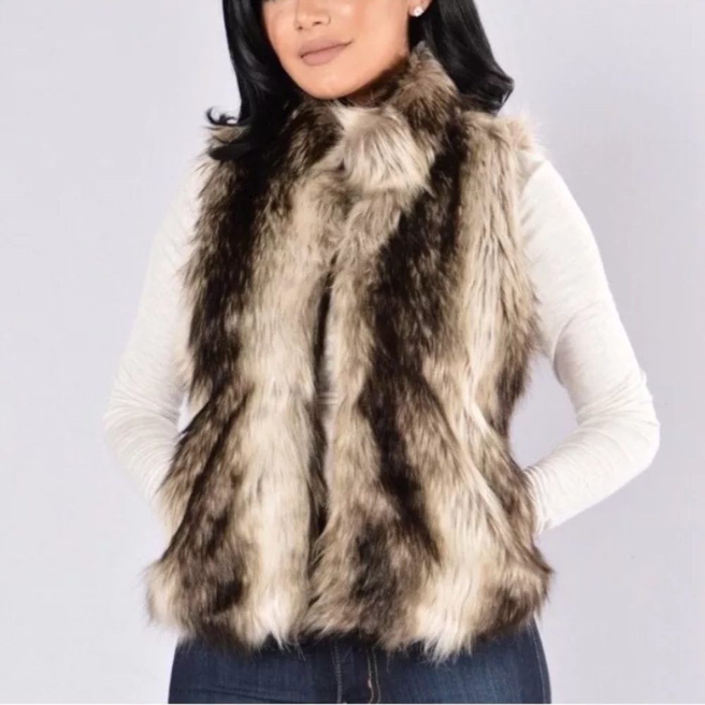 Fashion Nova Faux fur vest-new