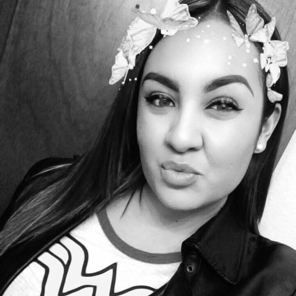 Meet your Posher, Adriana