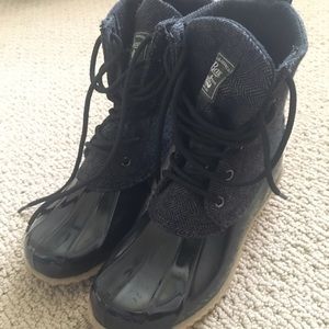 Black Bass Duck Boots!