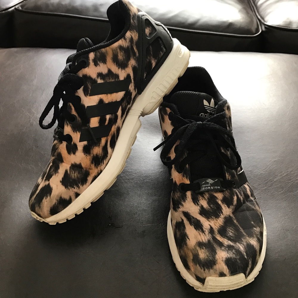 Adidas torsion leopard running sneakers