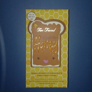 Too Faced Pb & Honey box only