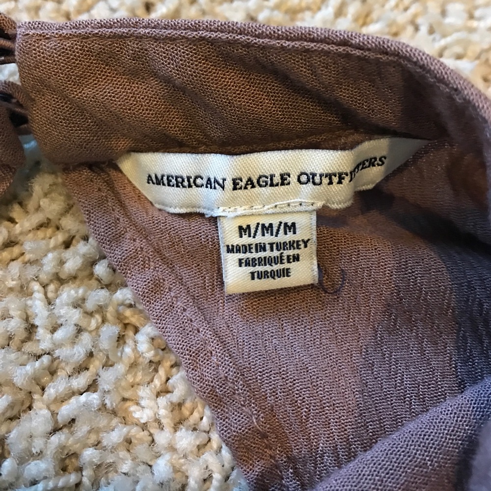 AE shoulder cutout top - Picture 2 of 4
