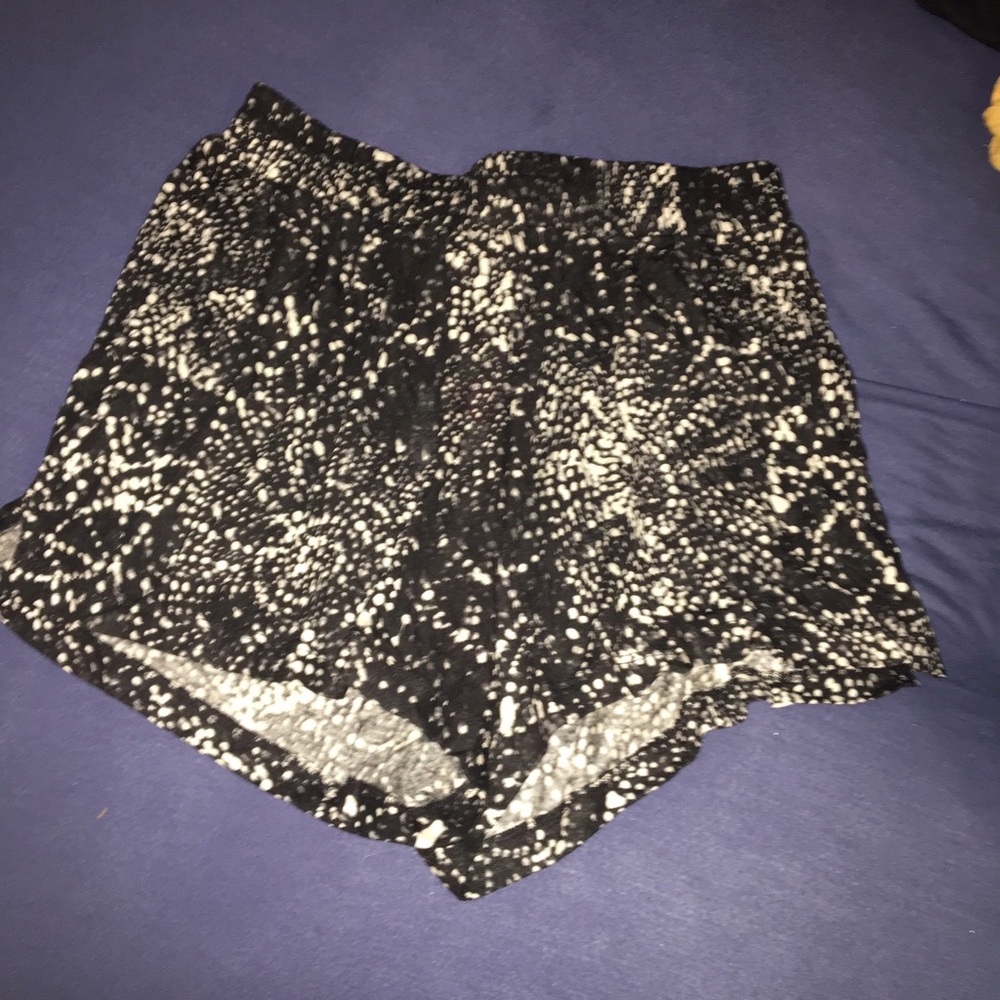 h&m flowy shorts