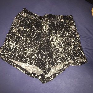 h&m flowy shorts