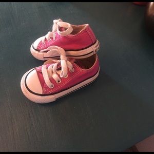 Kids pink converse shoes