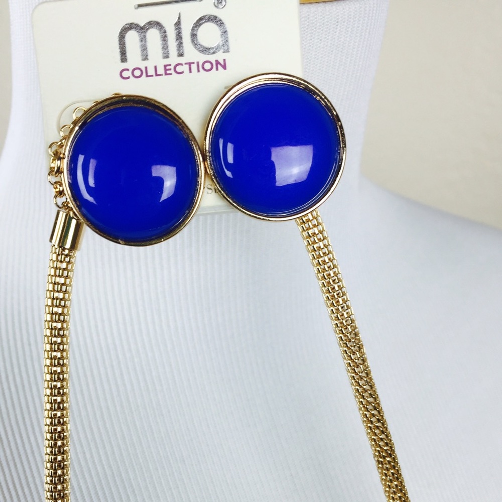 Elegant Solid Paola Pendant Necklace and Earrings - Picture 5 of 6