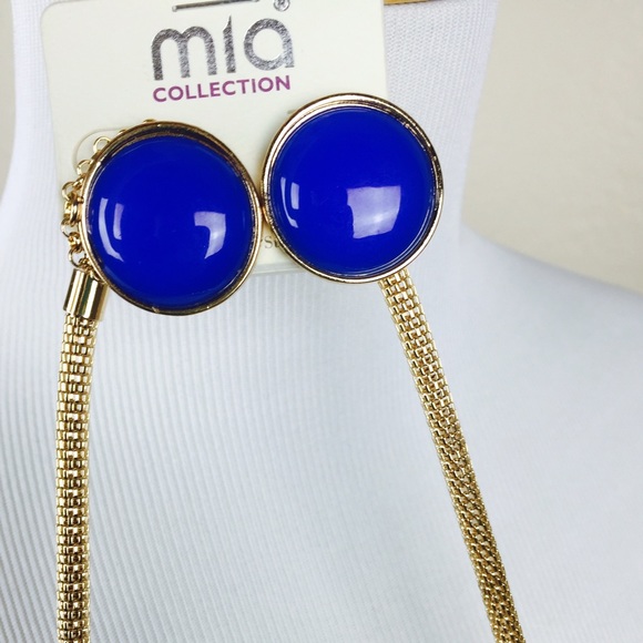 Elegant Solid Paola Pendant Necklace and Earrings - Picture 5 of 6