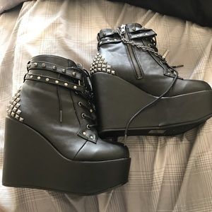 Demonia booties