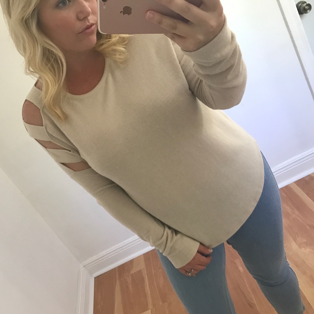 LAST - Sand cashmere feel cut out top