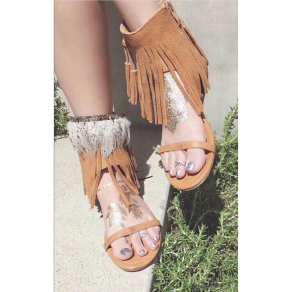 Tan Cascading Fringe Ankle Cuff Toe Ring Sandals - Picture 2 of 5