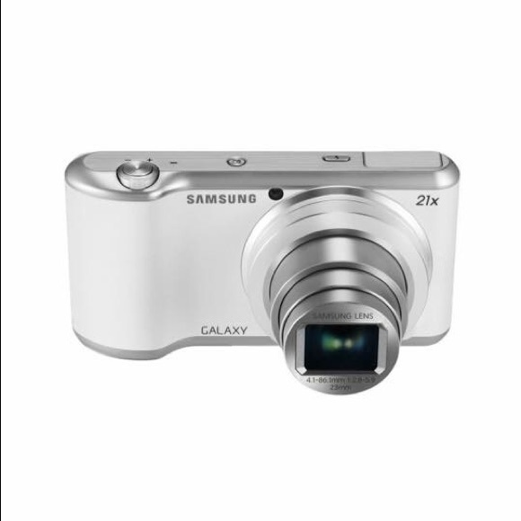 Samsung touch screen Camera - Picture 2 of 3