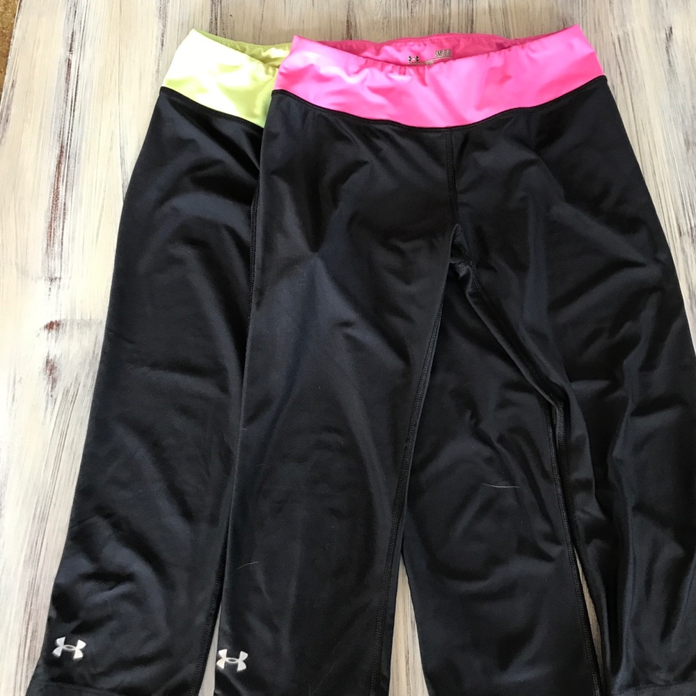 2 pair of Under Armour heat gear Capri