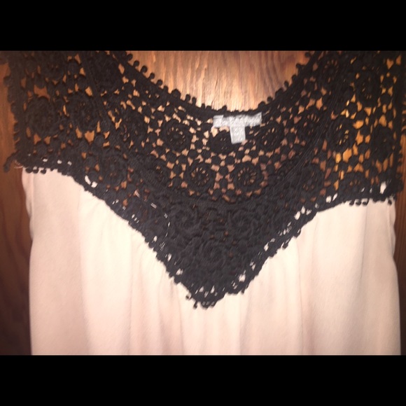 Pink Summer Lace top - Picture 2 of 3